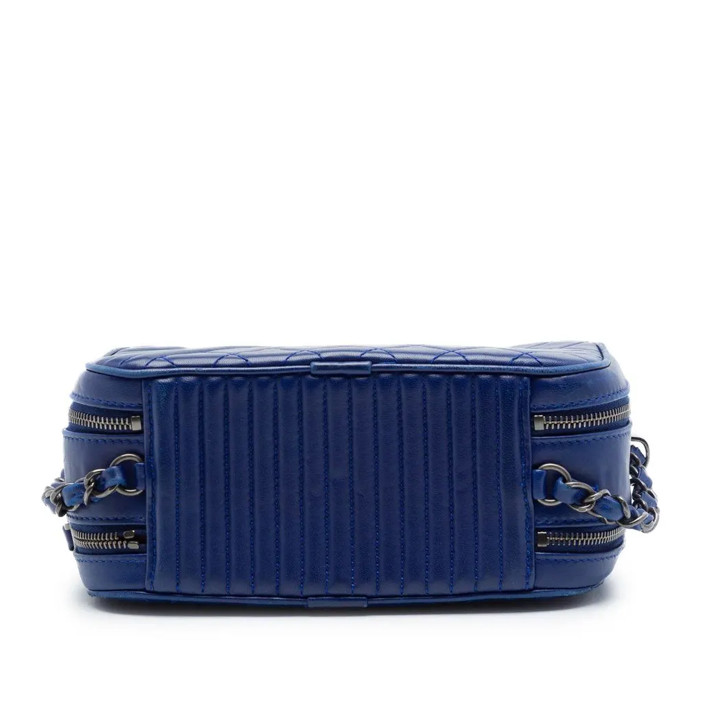 Chanel Small Quilted Lambskin Coco Boy Camera Bag Blue Leather Very good - Inside View