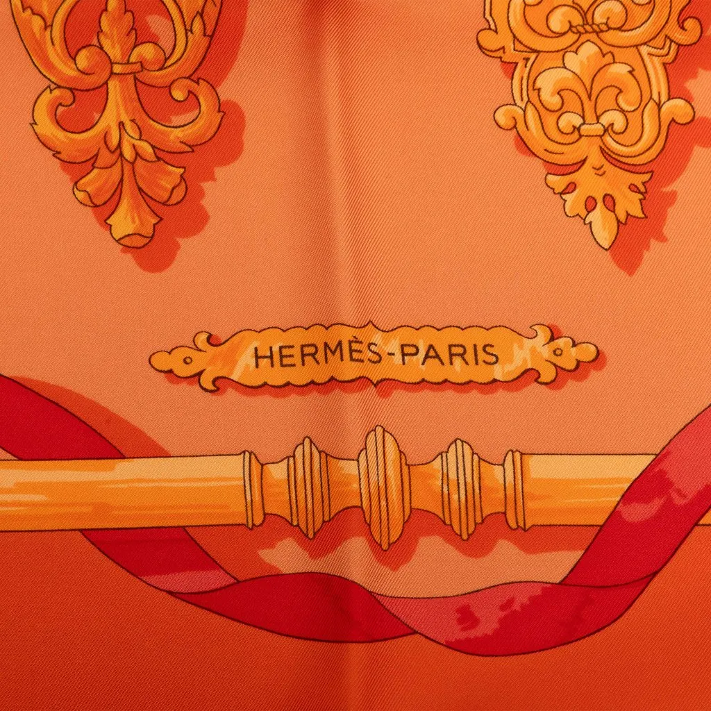 Hermès Ferronnerie Silk Scarf 90 Orange Silk Very good - Box View