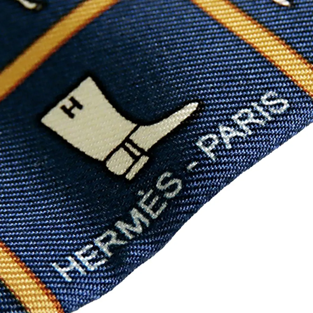Hermès Couvertures et Tenues de Jour Silk Twilly Scarf Blue Never worn - Box View