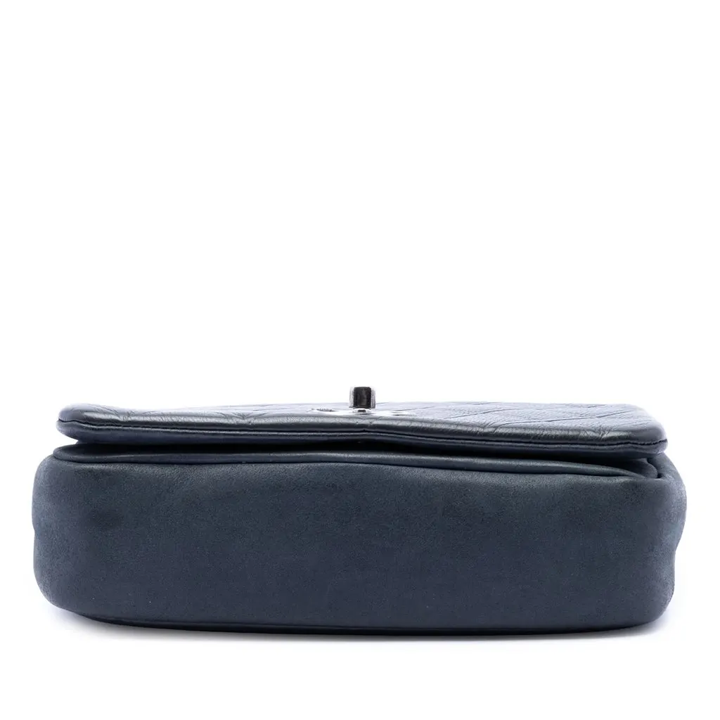Chanel Small Diamond Embossed Calfskin New Chic Flap Navy Leather Very good - Inside View