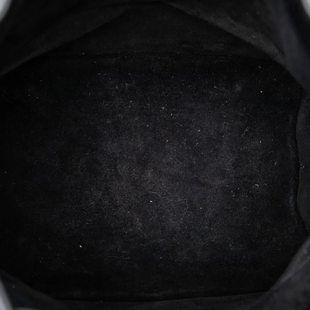 Saint Laurent Small Studded Calfskin Emmanuelle Fringe Bucket Bag Black Leather Very good - Model View