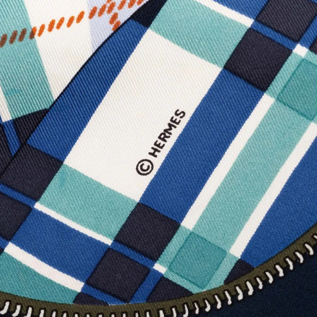 Hermès L Elegance et le Confort en Automobile Silk Scarf 90 Brown Silk Very good - Inside View