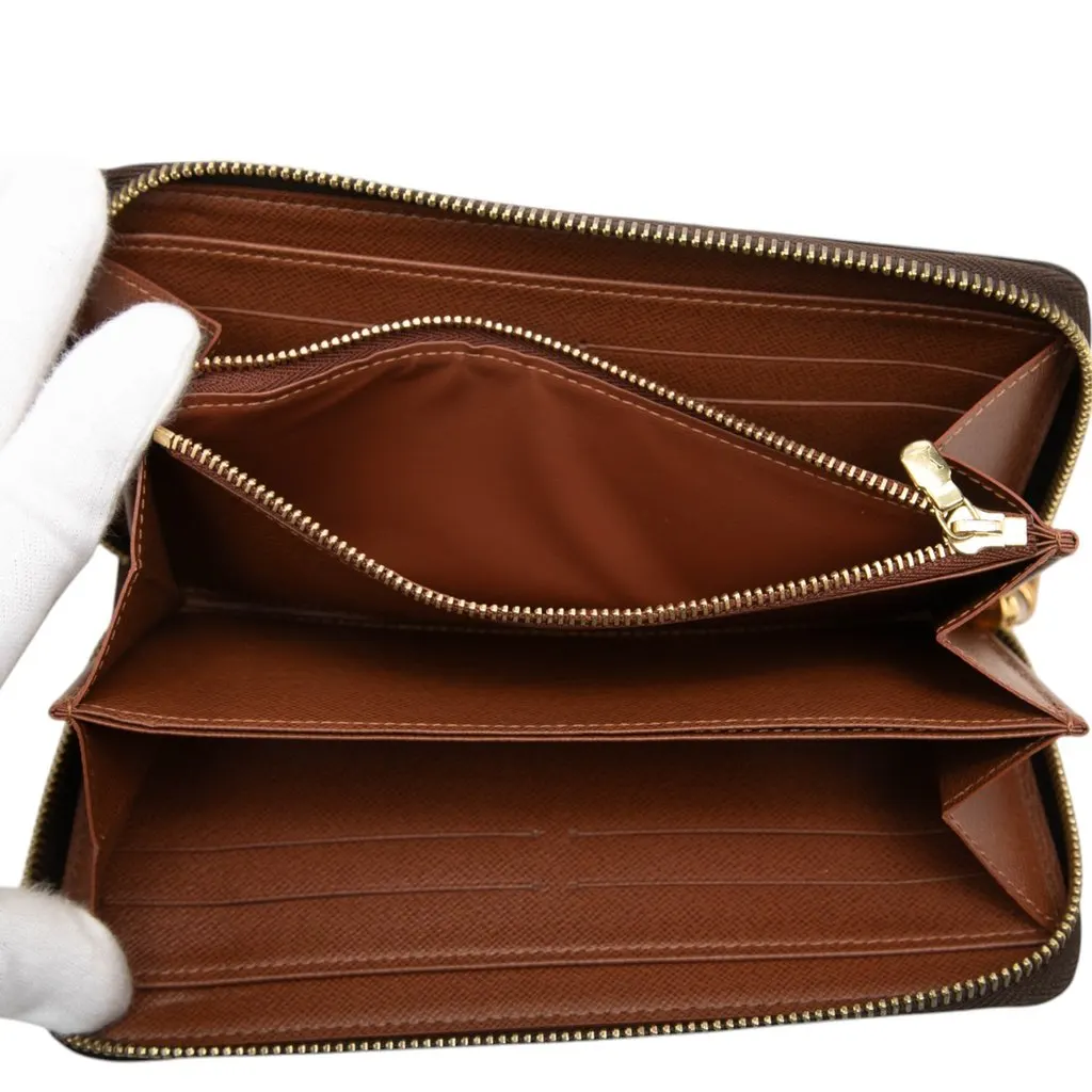Louis Vuitton Monogram Zippy Long Wallet Brown Canvas Very good - Model View