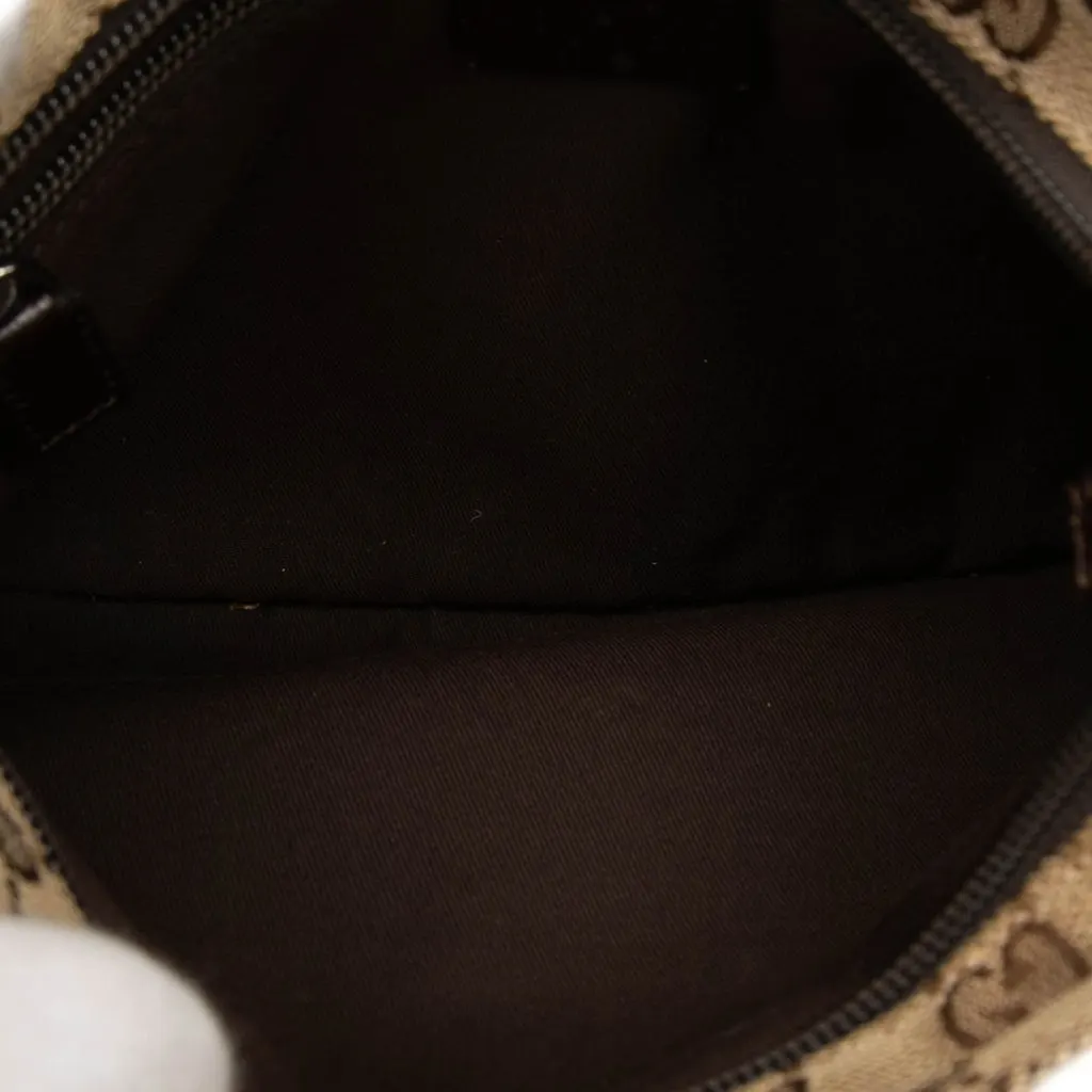 Gucci GG Canvas Web Crossbody Beige Very good - Model View