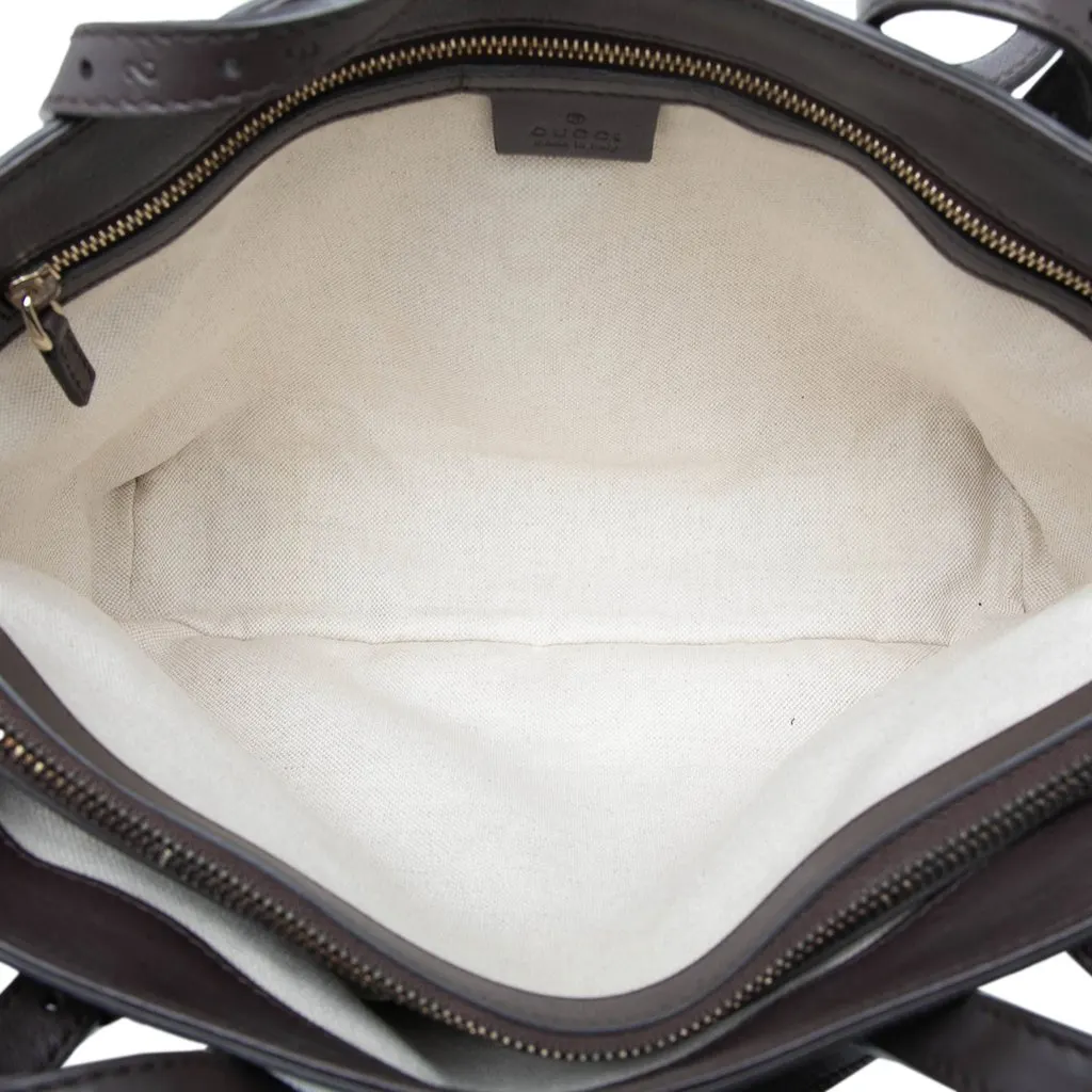 Gucci GG Supreme Nice Tote Brown Canvas Good - Model View
