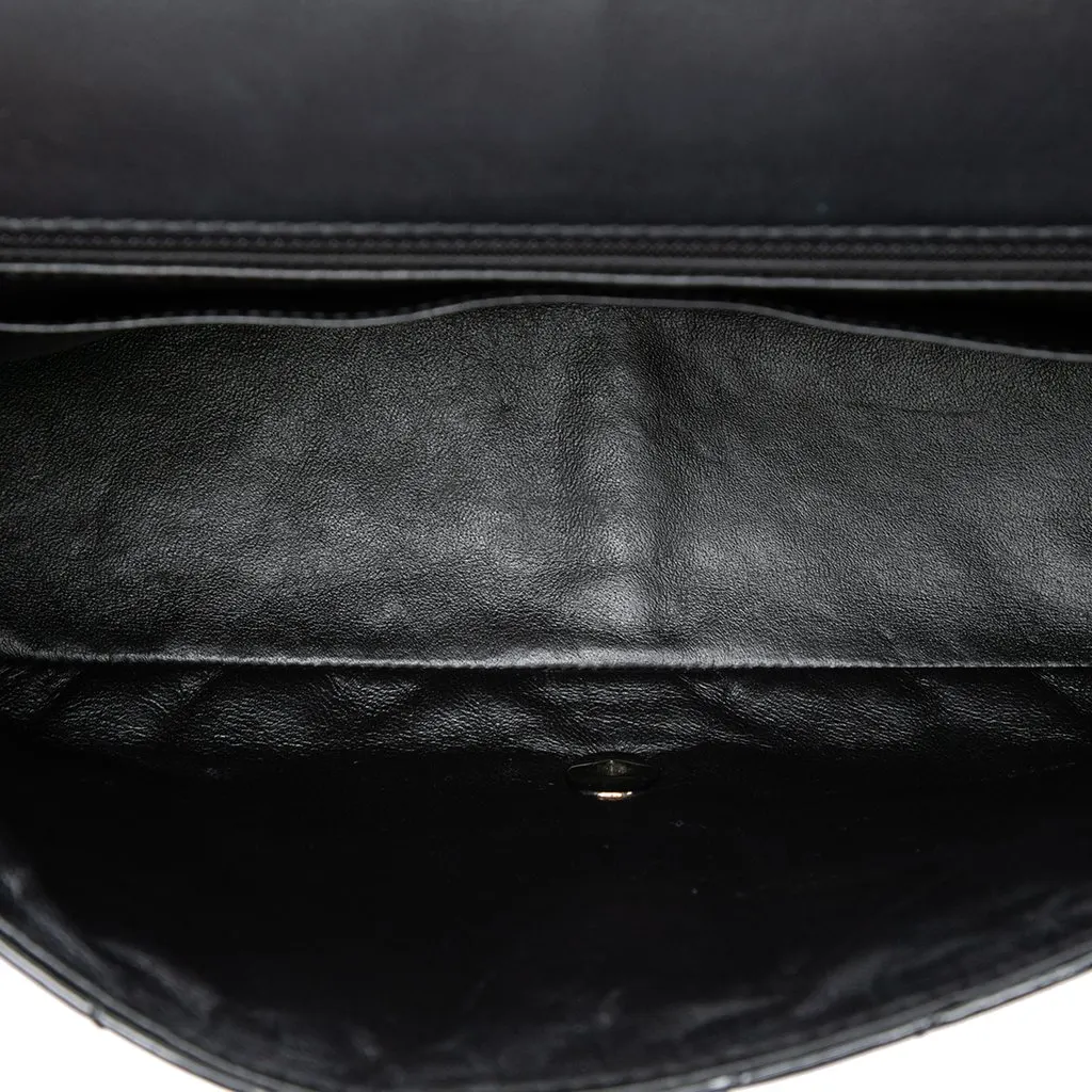 Chanel Jumbo Classic Chevron Patent Single Flap Black Leather Very good - Model View