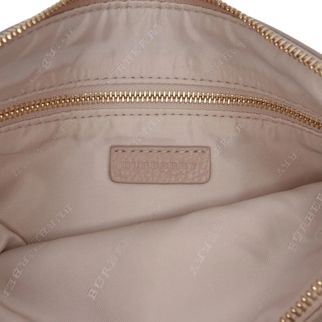Burberry Pebbled Leather Clutch Brown Leather Very good - Box View