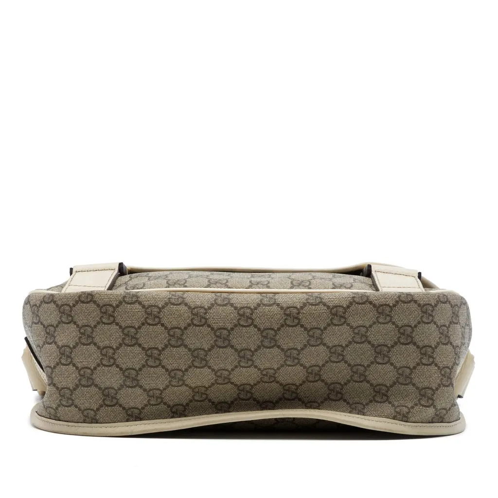 Gucci GG Supreme Crossbody Beige Very good - Inside View
