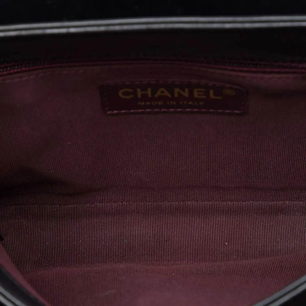 Chanel Quilted Lambskin Around The Corner Flap Black Leather Very good - Model View