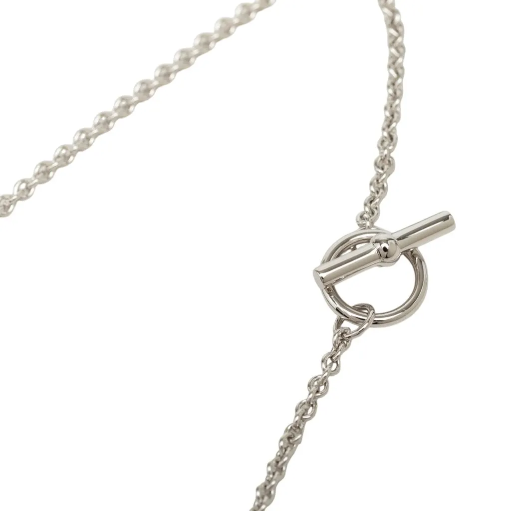 Hermès Palladium Plated Mini Maillon Pendant Necklace Silver Metal Never worn - Model View
