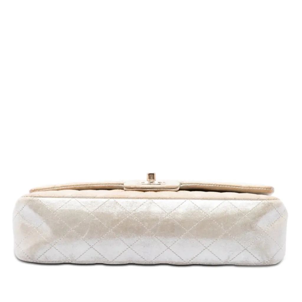 Chanel Medium Classic Iridescent Lambskin Double Flap Gold Leather Very good - Inside View
