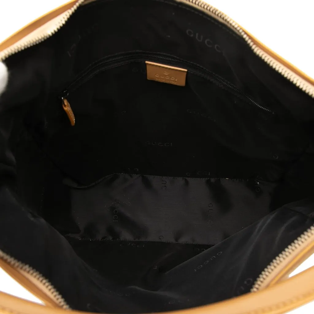 Gucci Suede Shoulder Bag Beige Leather Very good - Model View