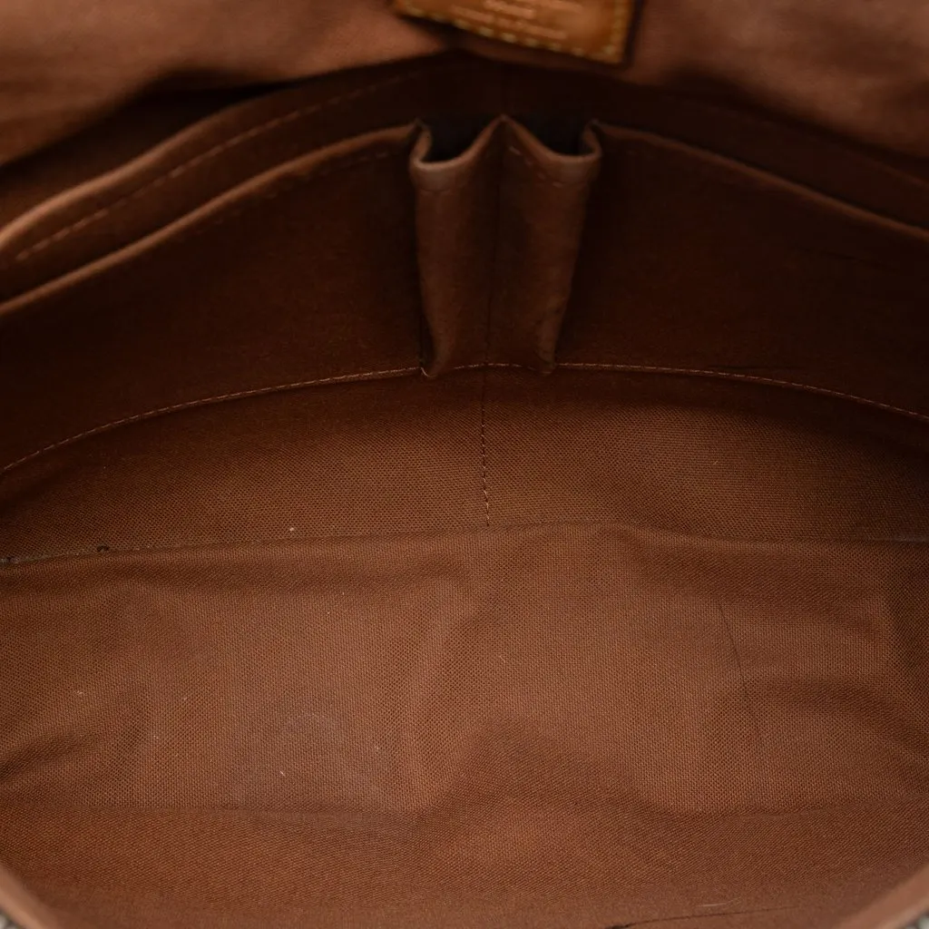 Louis Vuitton Monogram Beaubourg Messenger MM Brown Very good - Model View