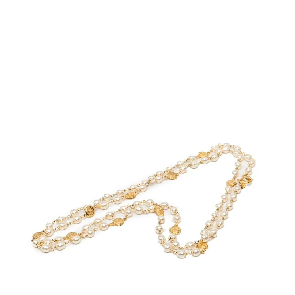 Chanel CC Gold Plated Faux Pearls Necklace White Very good - Front View
