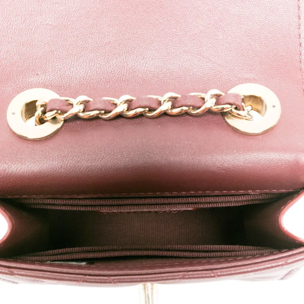 Chanel Mini Quilted Lambskin Trendy CC Clutch With Chain Red Leather Very good - Model View