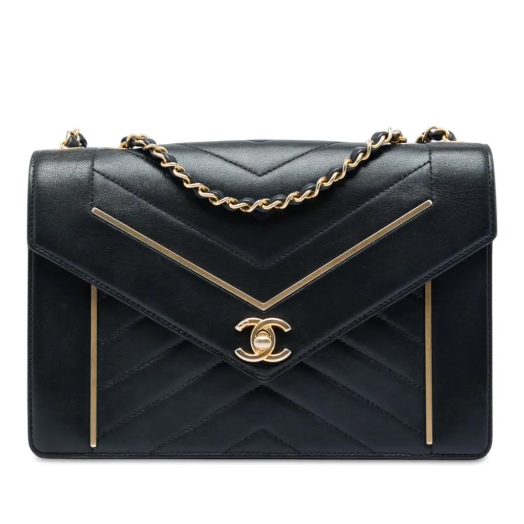 Chanel Medium Reversed Chevron Lambskin Flap Black Leather Very good - Front View