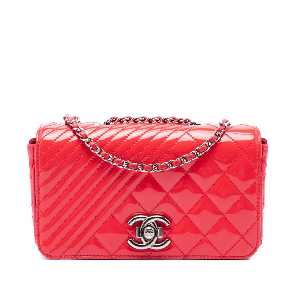 Chanel Small Quilted Patent Coco Boy Flap Red Leather Very good - Front View