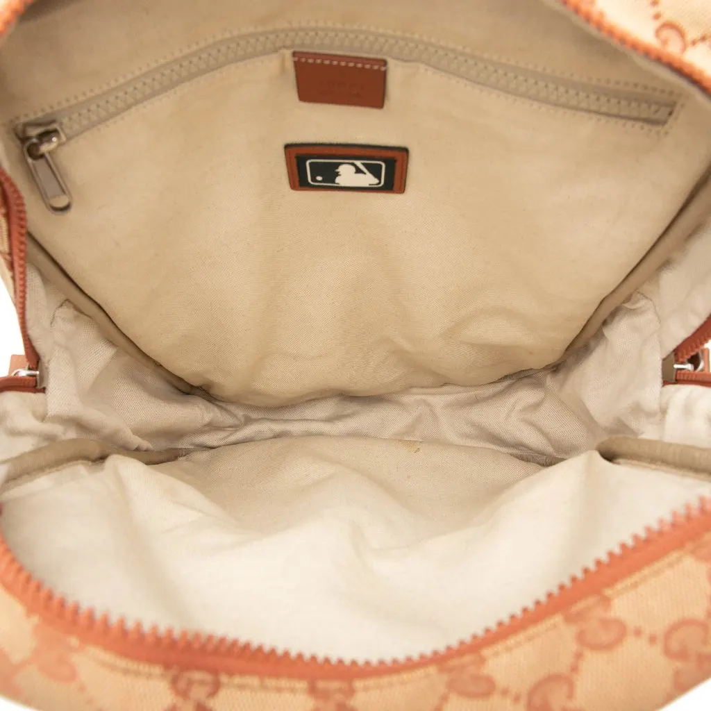 Gucci GG Canvas NY Yankees Backpack Brown Very good - Model View