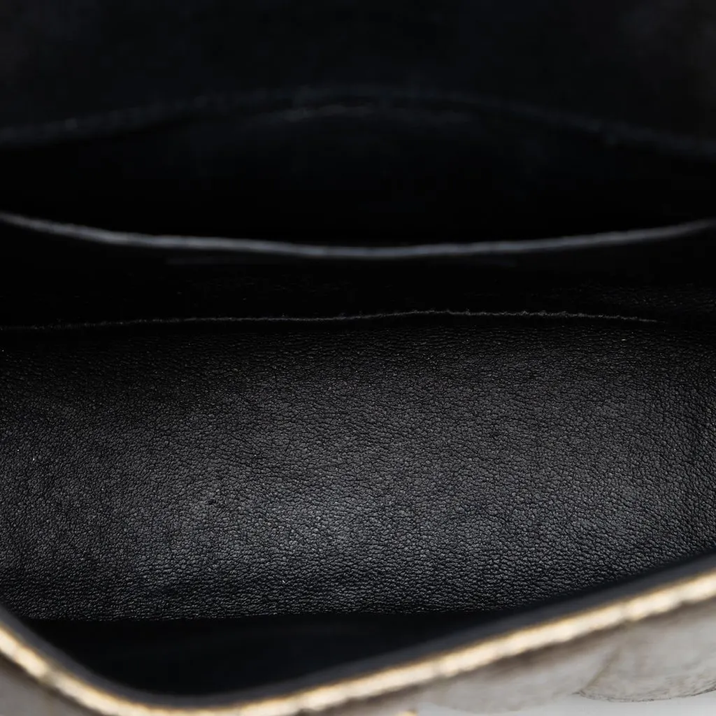 Saint Laurent Small Metallic Grain De Poudre Monogram Vicky Chain Bag Gold Leather Very good - Model View