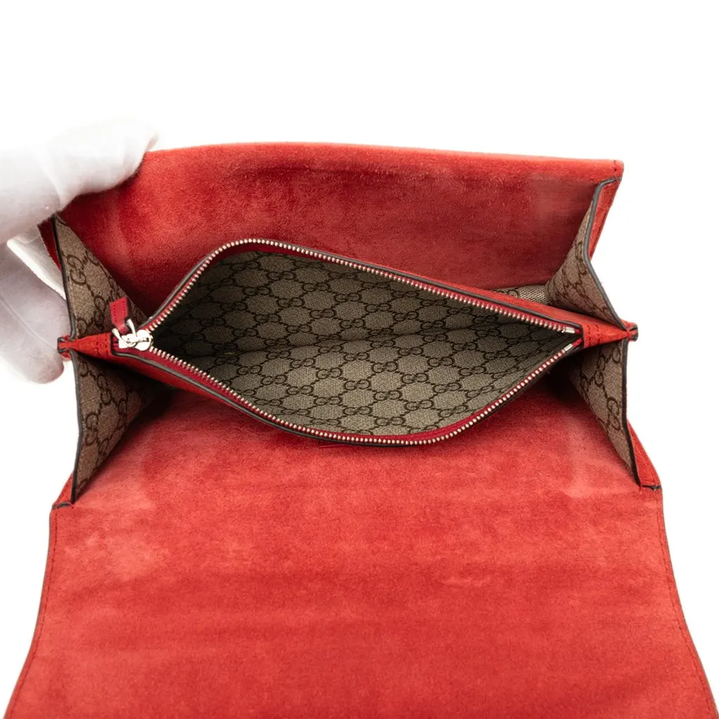 Gucci Medium GG Supreme Dionysus Shoulder Bag Beige Canvas Good - Model View