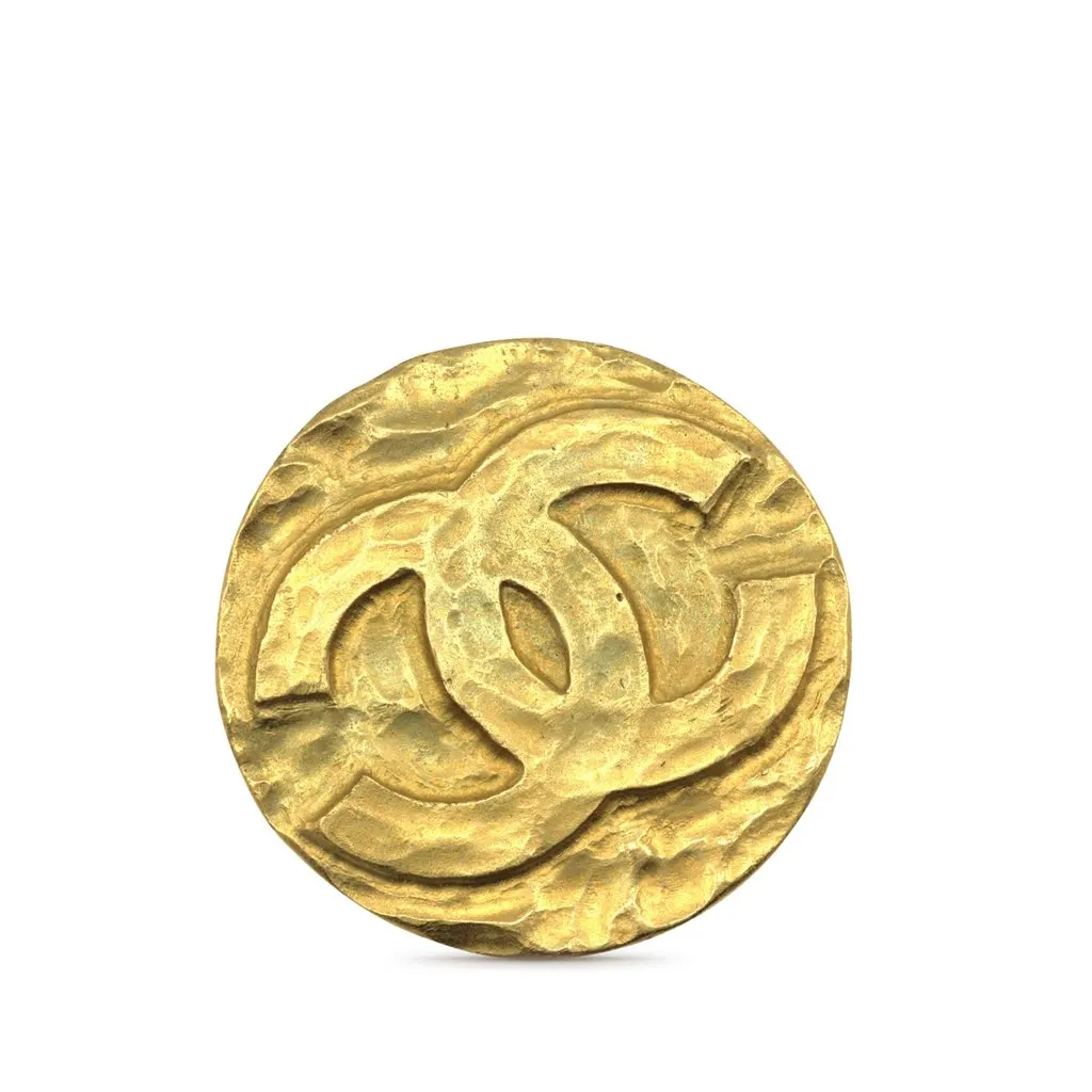 Chanel CC Gold Plated Medallion Brooch Gold Metal Very good - Front View