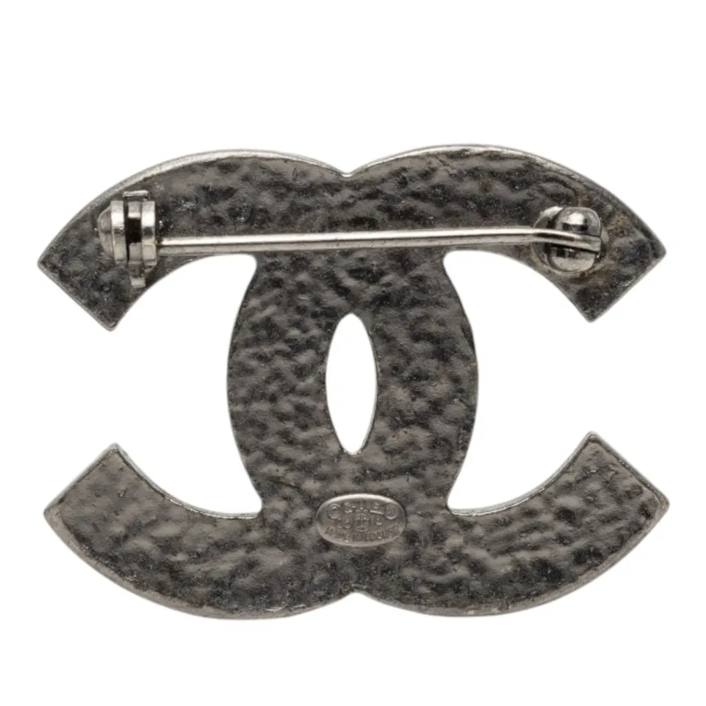 Chanel CC Enamel and Brass Brooch Black Very good - Back View
