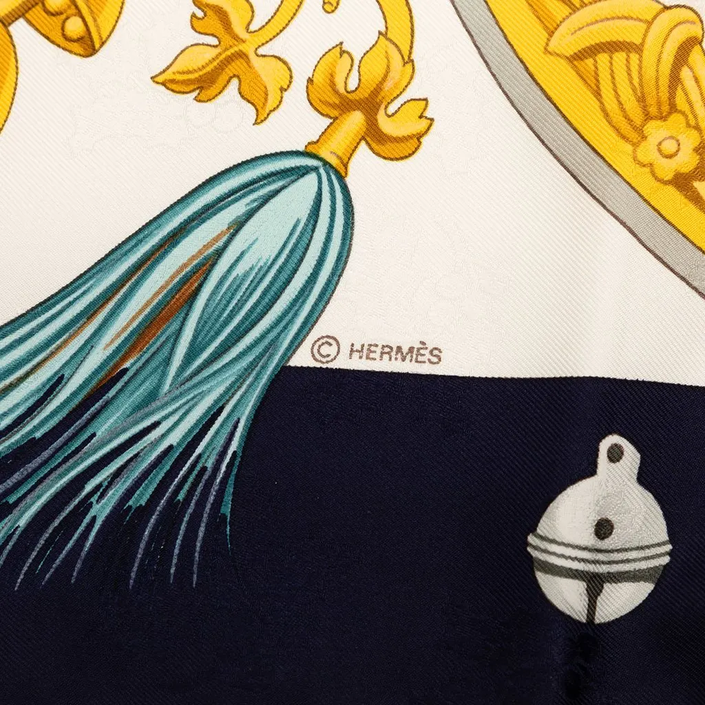 Hermès Plumes et Grelots Silk Scarf 90 White Silk Very good - Box View