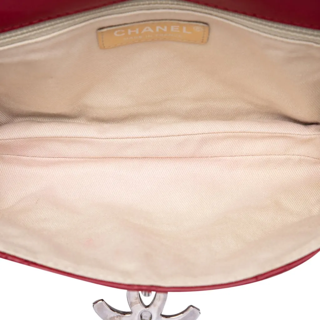 Chanel Quilted Calfskin Double Stitch Hamptons Clutch with Chain Red Leather Very good - Model View