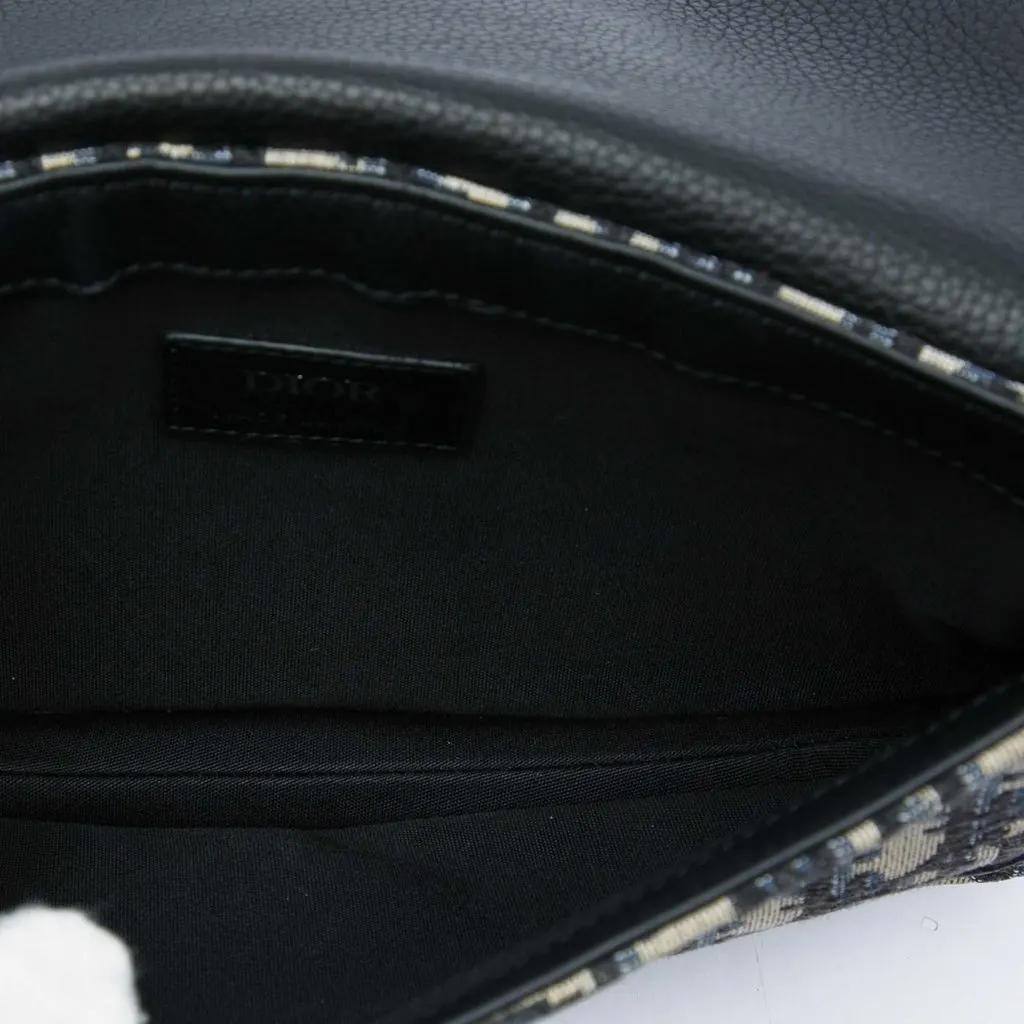 Dior Oblique Canvas Saddle Messenger Bag Blue Canvas Very good - Model View