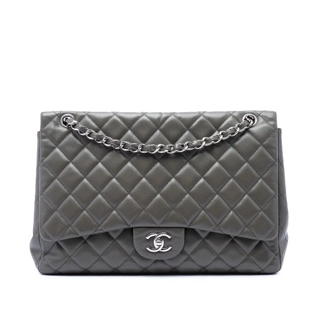 Chanel Maxi Classic Caviar Single Flap Green Leather Very good - Front View