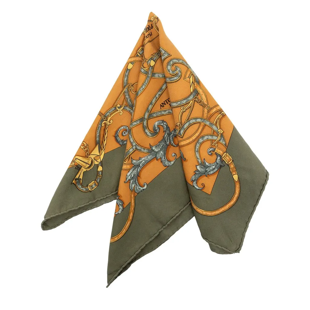 Hermès L Instruction Du Roy Silk Scarf 42 Orange Good - Front View