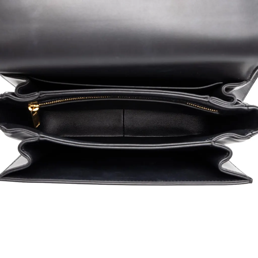 Celine Classique Shiny Calfskin Triomphe Crossbody Black Leather Very good - Model View