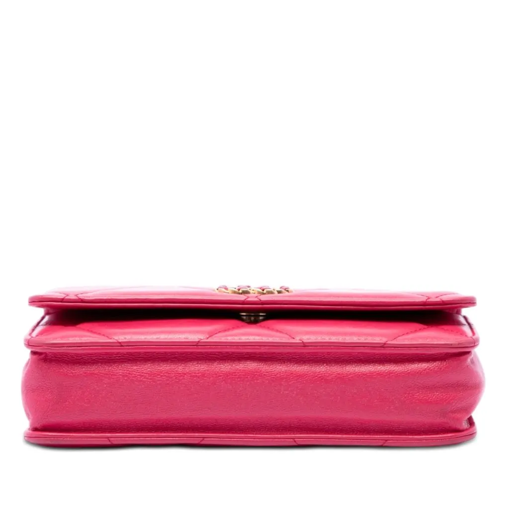 Chanel Quilted Lambskin 19 Wallet on Chain Pink Leather Very good - Inside View