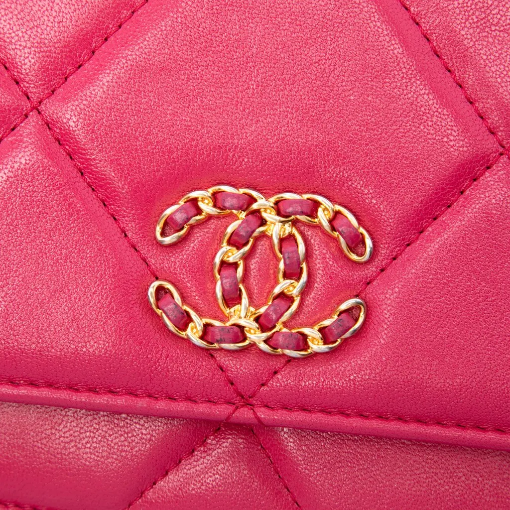 Chanel Quilted Lambskin 19 Wallet on Chain Pink Leather Very good - Box View