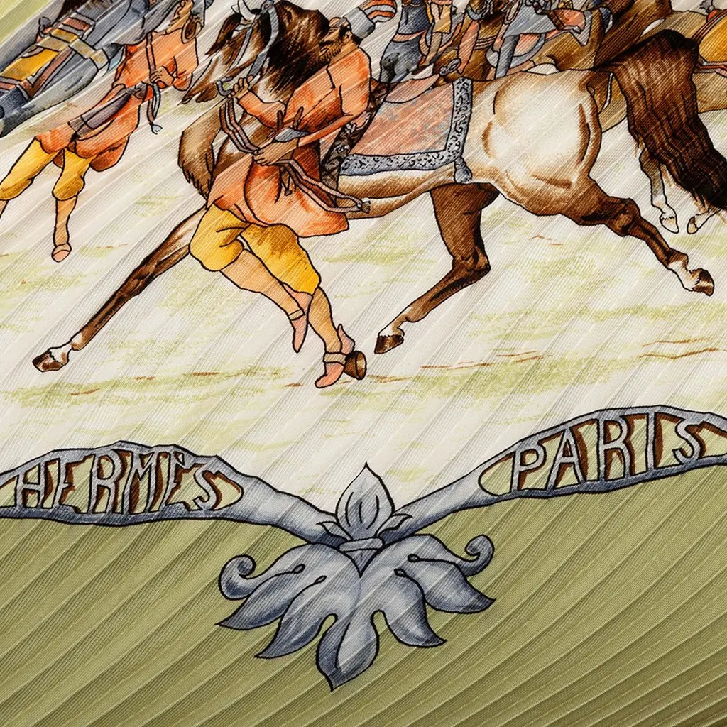 Hermès Les Chevaux des Moghols Pleated Silk Scarf Green Never worn - Inside View