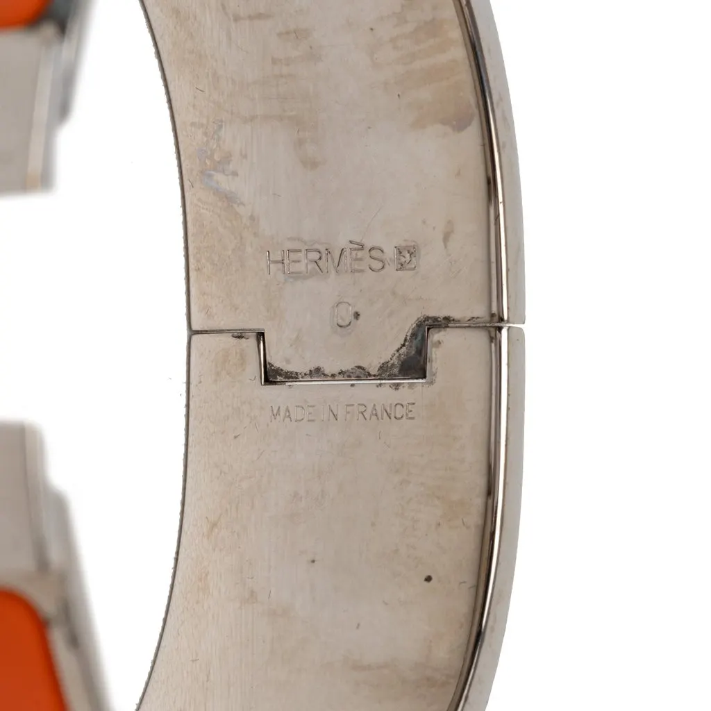 Hermès Wide Enamel Clic Clac H Bracelet PM Red Metal Very good - Model View