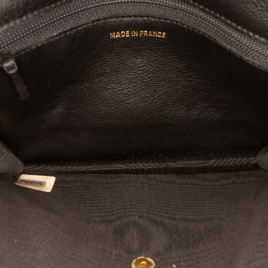 Chanel CC Satin Diamond Stitch Clutch Black Very good - Model View