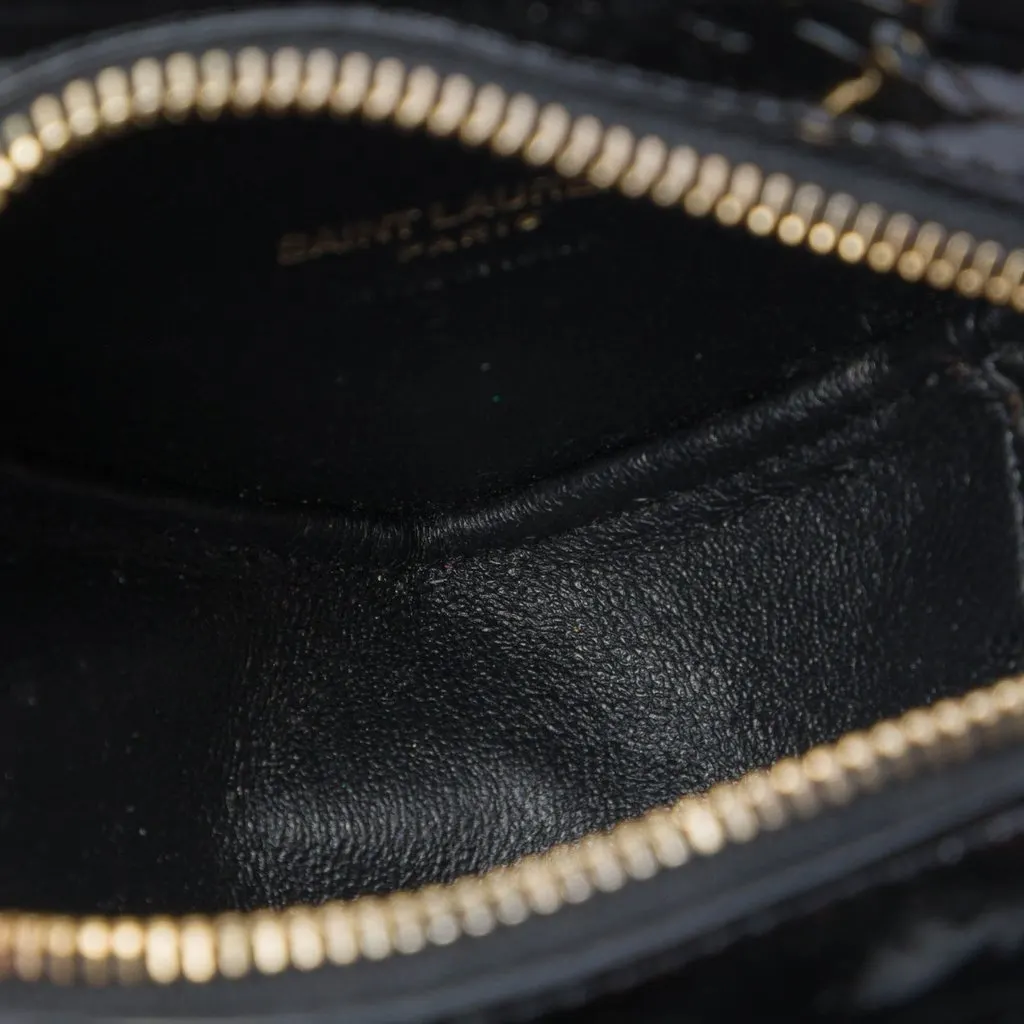 Saint Laurent Mini Patent Monogram Love Heart Chain Bag Black Leather Very good - Model View