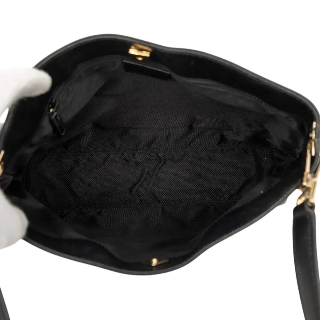 Gucci GG Canvas Shoulder Bag Black Canvas Good - Model View