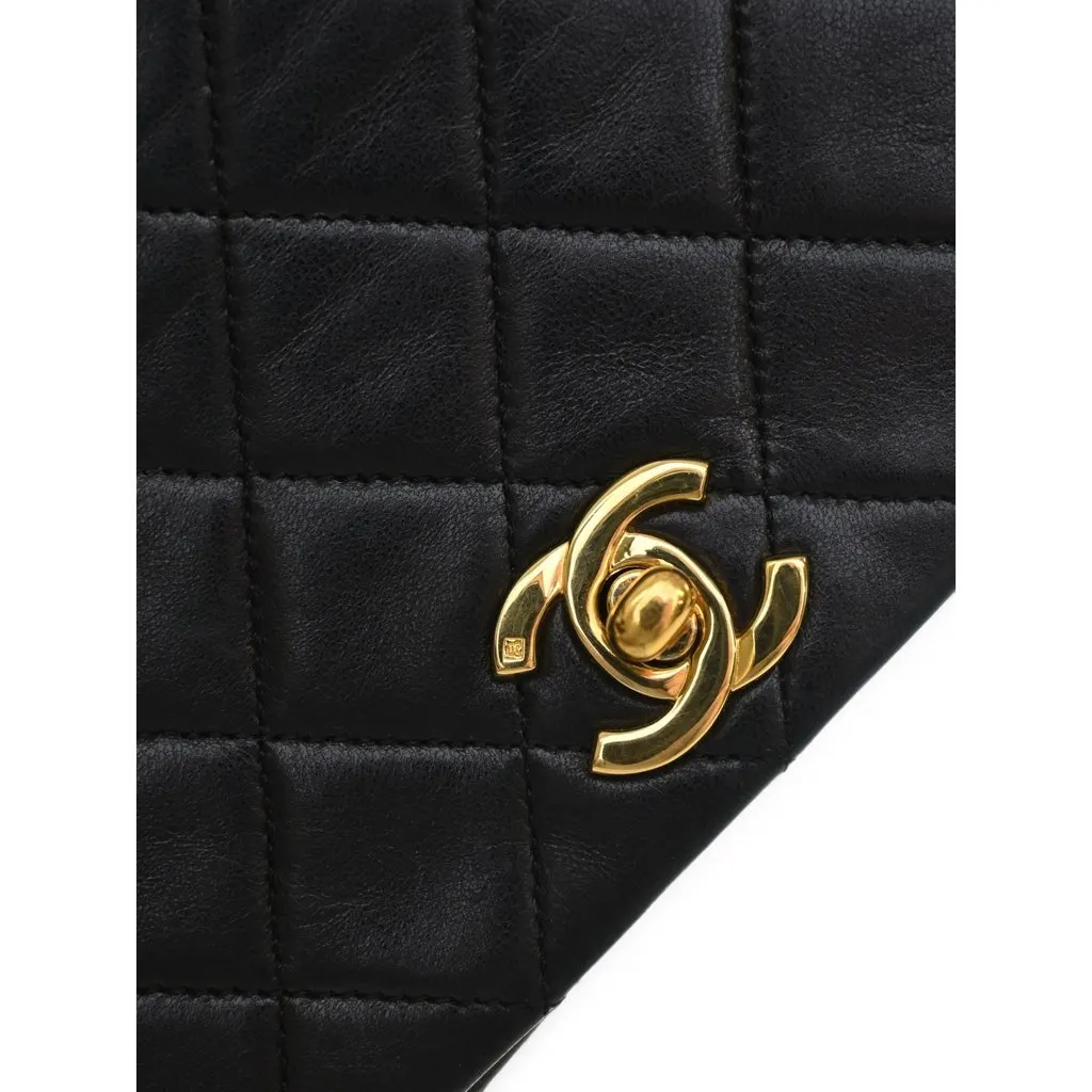 Chanel CC Quilted Lambskin Turnlock Full Single Flap Black Leather Very good - Box View
