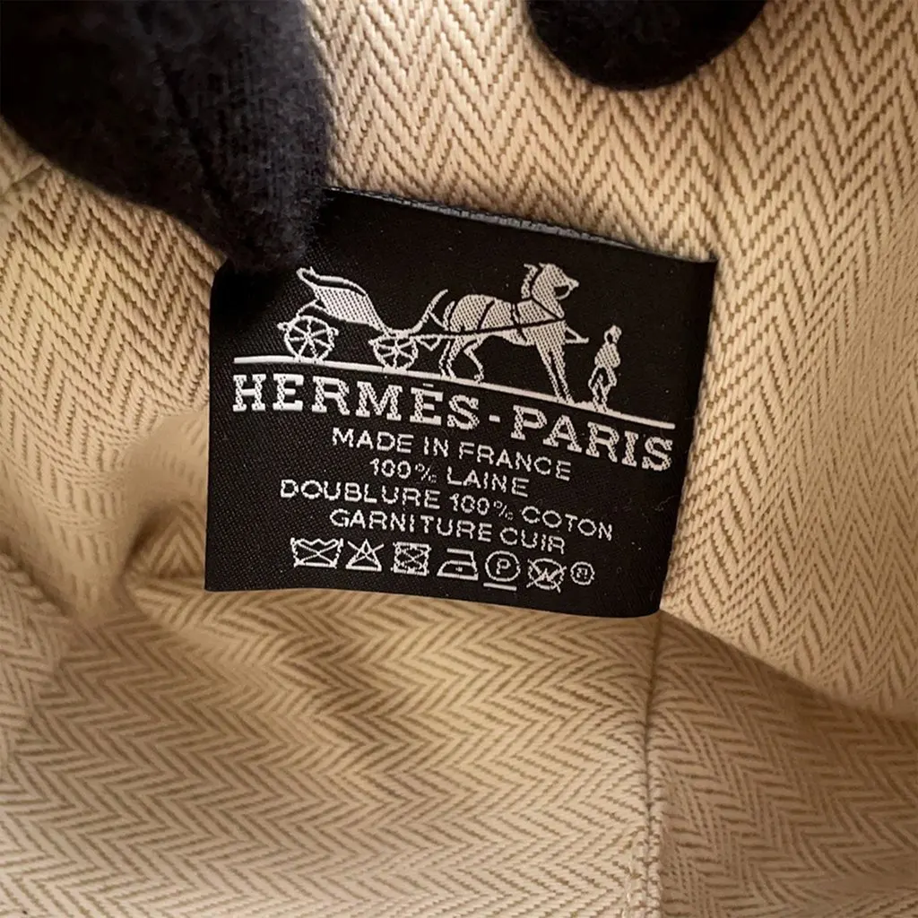 Hermès Small Wool Bride a Brac Au Carre Case Orange Very good - Box View