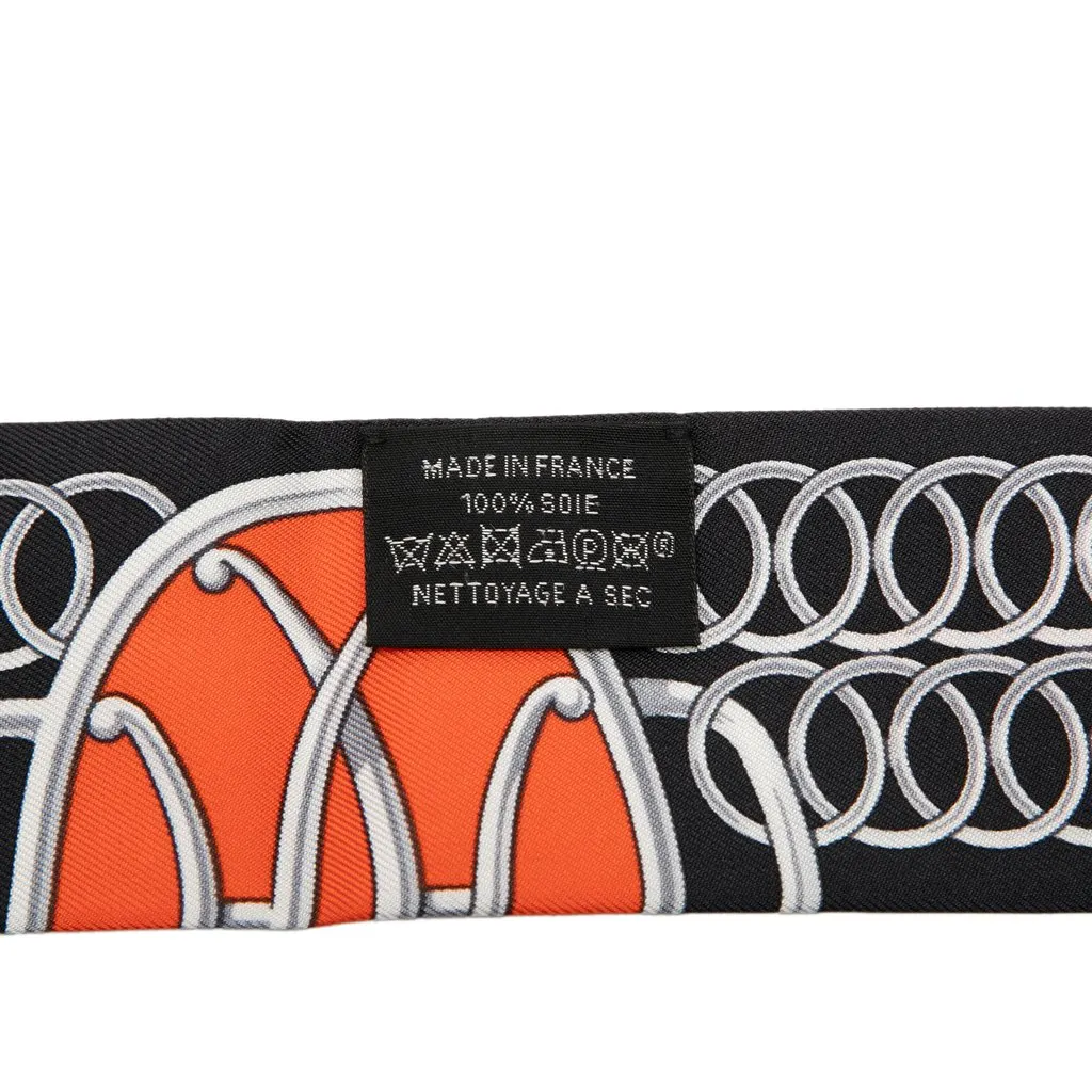 Hermès Lift Profile Silk Twilly Scarf Black Silk Never worn - Back View