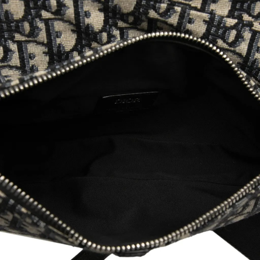 Dior Oblique Canvas Saddle Crossbody Blue Canvas Very good - Model View
