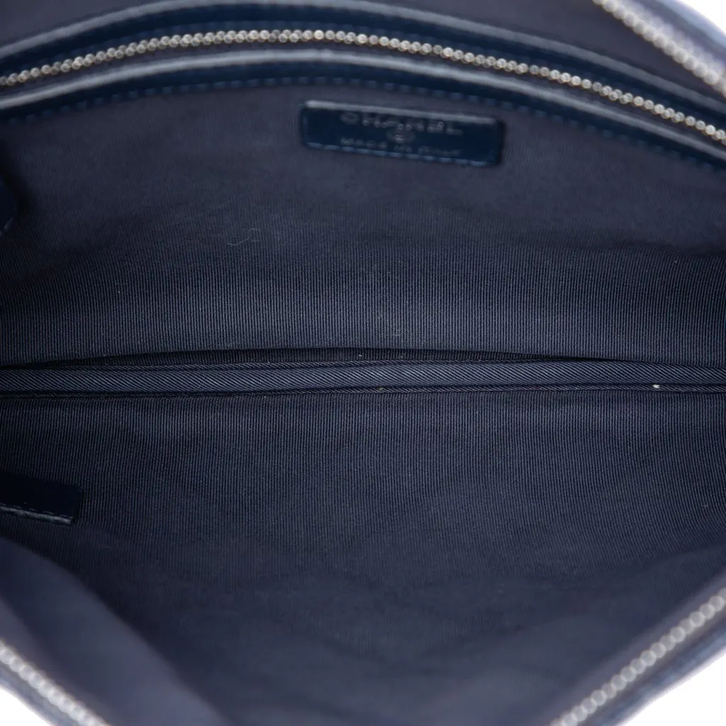 Chanel Medium Quilted Caviar O Case Clutch Blue Leather Very good - Model View