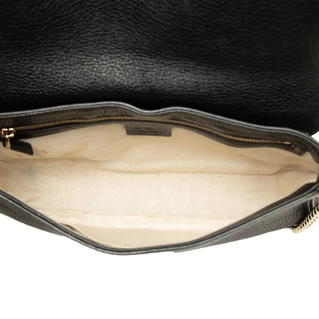 Gucci Medium Calfskin Soho Chain Flap Crossbody Black Leather Very good - Model View