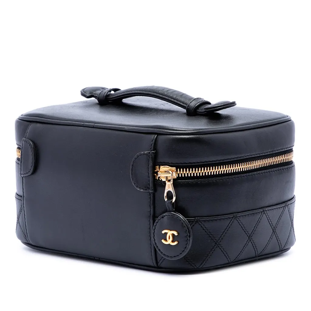 Chanel CC Quilted Lambskin Vanity Case Black Leather Very good - Back View