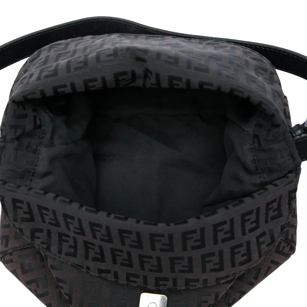 Fendi Zucchino Canvas Double Flap Mamma Brown Very good - Model View