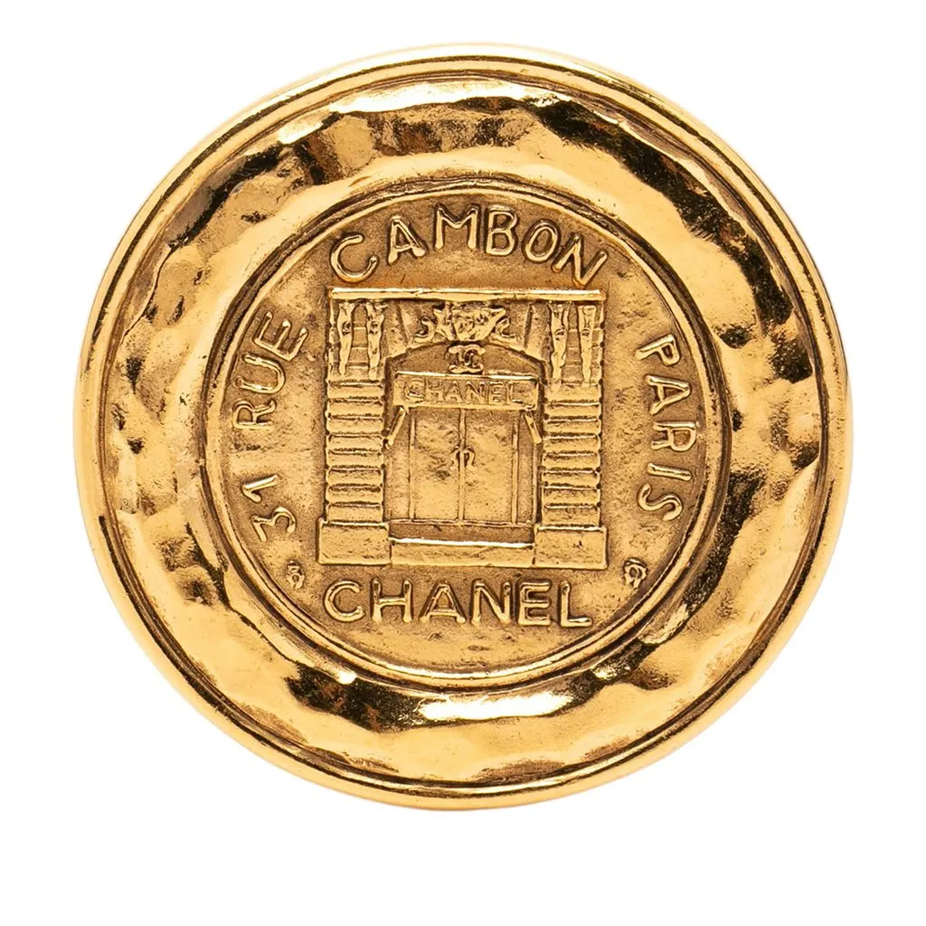 Chanel Gold Plated 31 Rue Cambon Round Brooch Gold Metal Very good - Front View