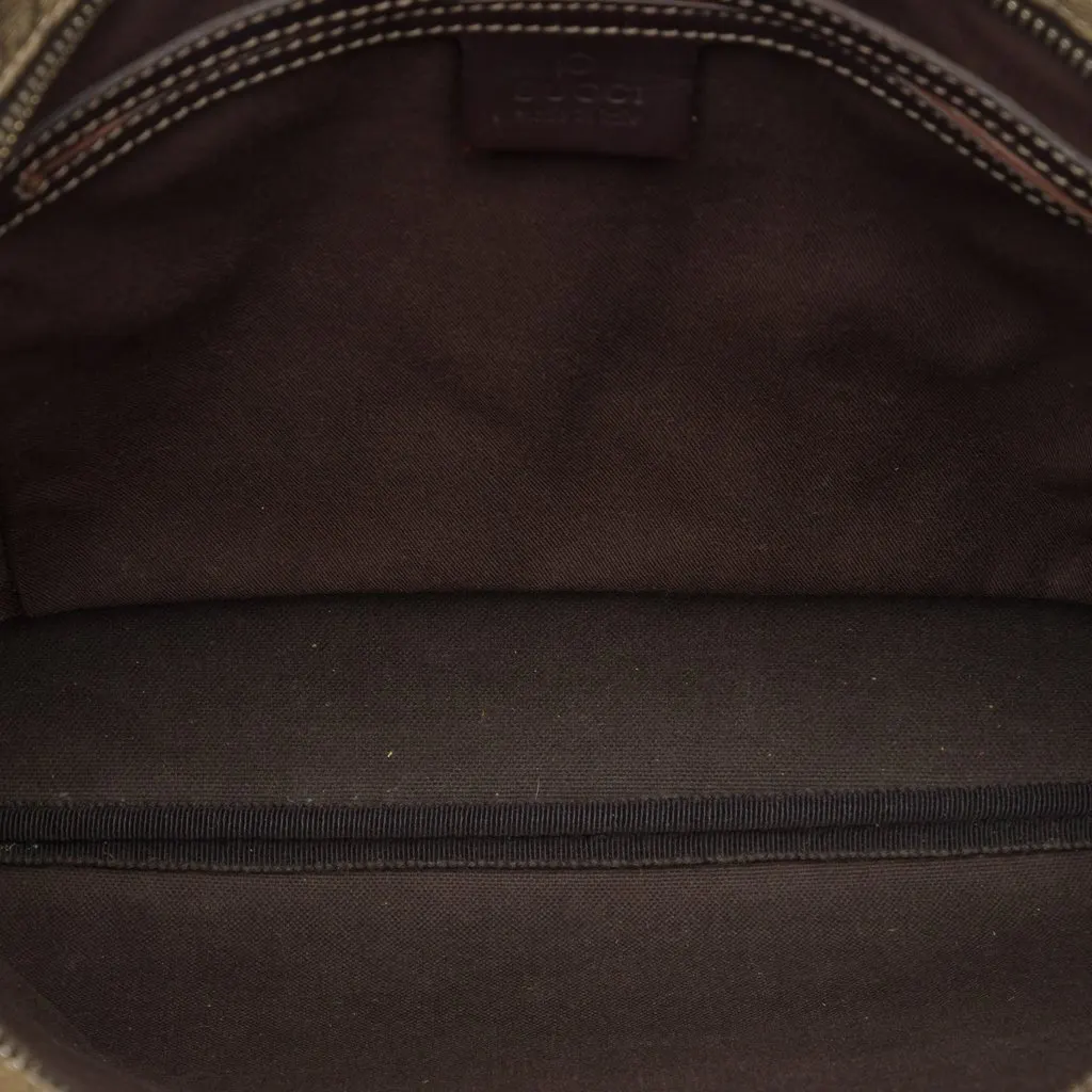 Gucci GG Supreme Crossbody Beige Canvas Very good - Model View
