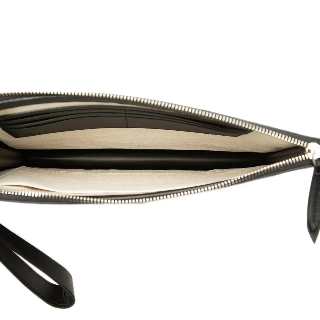 Gucci GG Supreme Tigers Zip Wristlet Pouch Black Canvas Very good - Model View